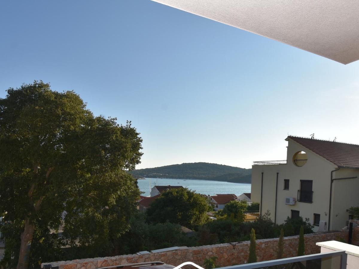 Apartman Bela Tisno Exterior photo