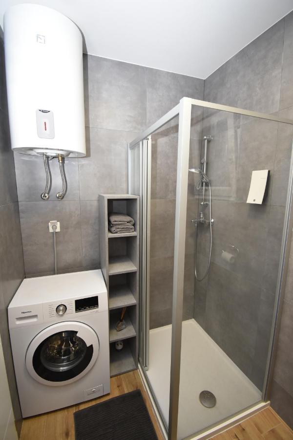 Apartman Bela Tisno Exterior photo